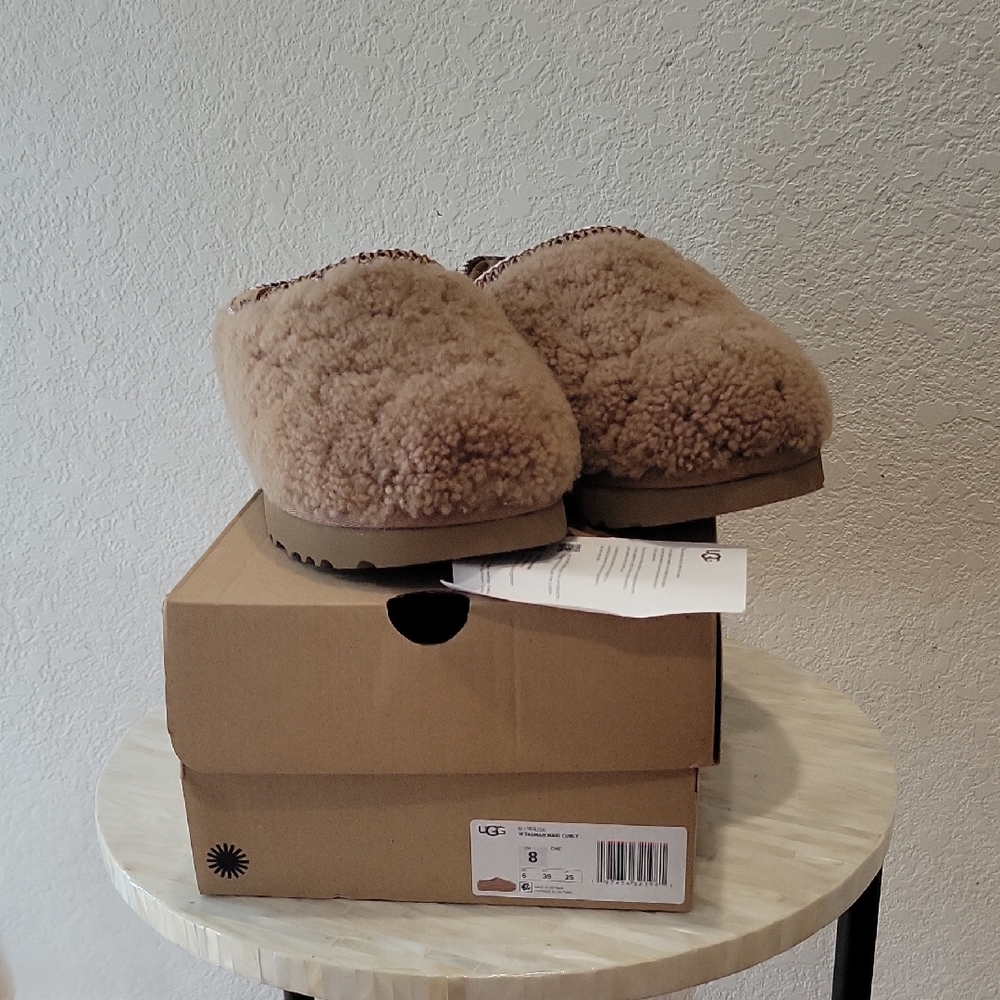 NIB UGG Tasman Maxi Curly Chestnut Fuzzy Slippers